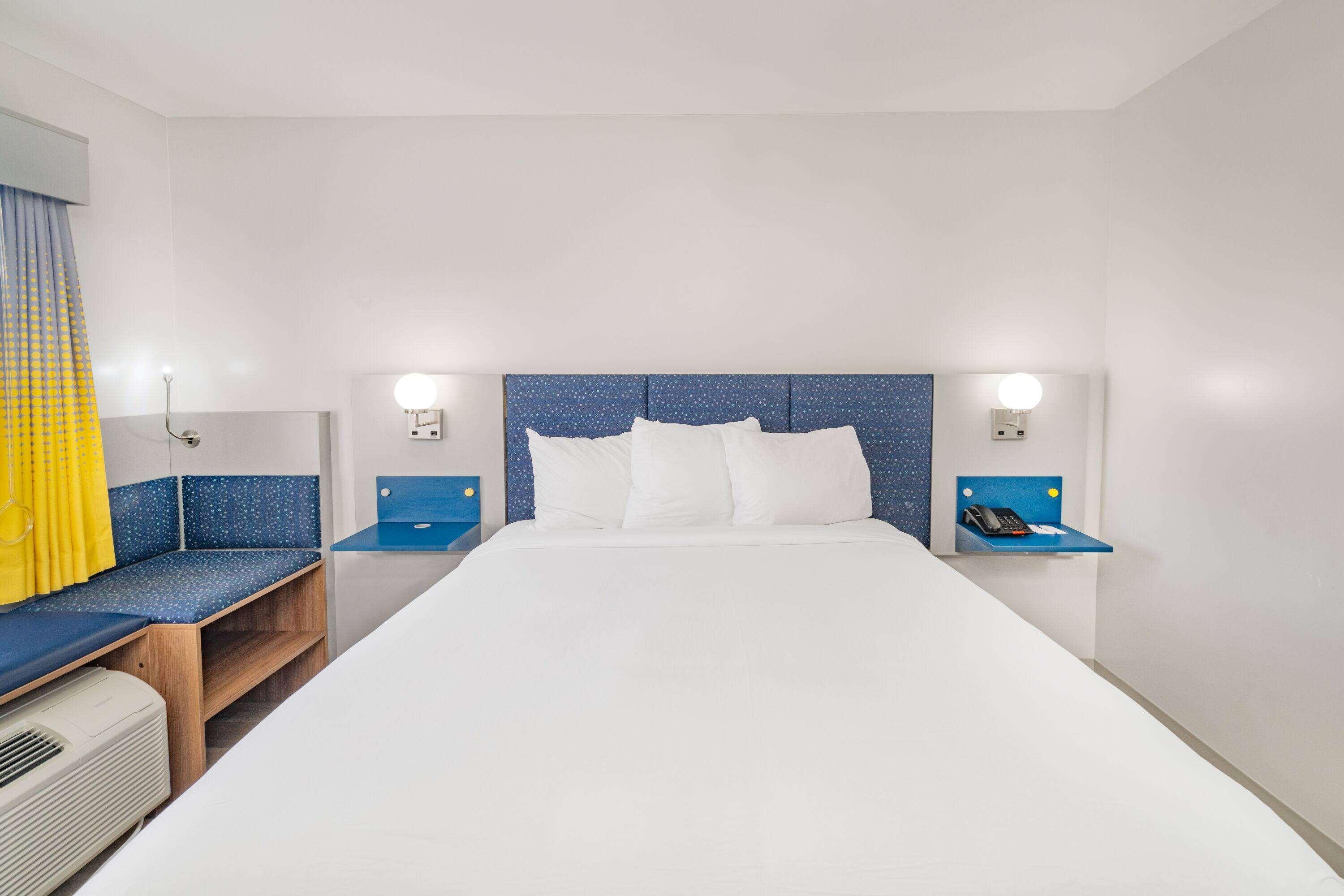 Microtel Inn By Wyndham Αθήνα Εξωτερικό φωτογραφία