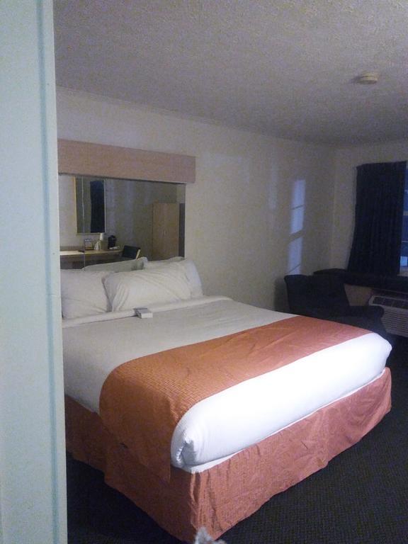 Microtel Inn By Wyndham Αθήνα Εξωτερικό φωτογραφία